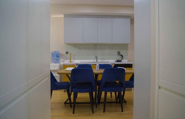 Exclusive Spacious 2 1 Apartment 2 Bathrooms - Core Living - Photo 13