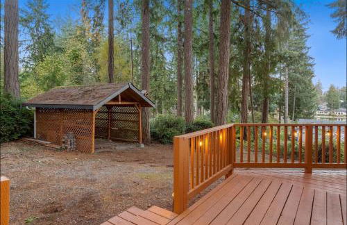 Charming Lakefront Cottage on Quiet Palmer Lake - Foto 11