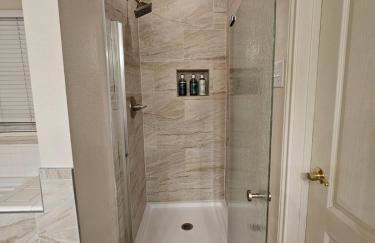 Dallas Lakeside Bliss Stay - Private Pool, Air hockey and High speed internet - Foto 27