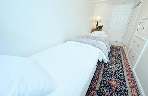 Elegant Escape 2 blocks to Historic downtown - Foto 30