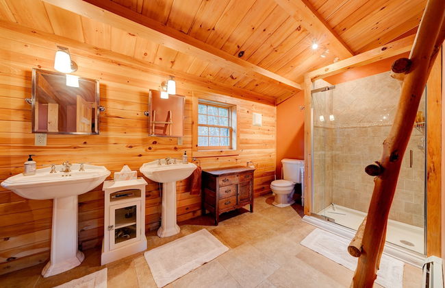 Mount Snow Cabin with Private Hot Tub by RedAwning - Foto 22