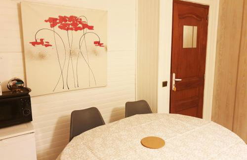 Chambre Cosy bien équipée proche RER aux Portes de Paris - Foto 11