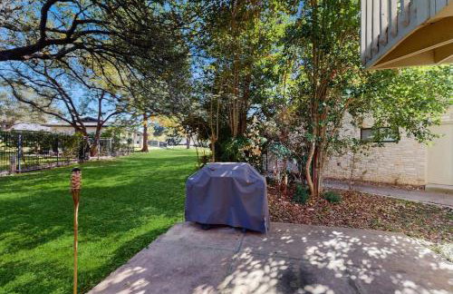 Cozy Dog-Friendly Home WITH Full Kitchen, Patio & Backyard, Close to Golf Course - Foto 23