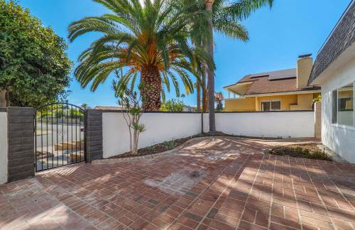 Hey I Am Adriana On The Block Pool BBQ - Foto 26