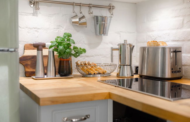 Quaint studio with a prime location - Foto 19