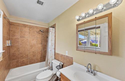 Spacious Desert Getaway! - Photo 33