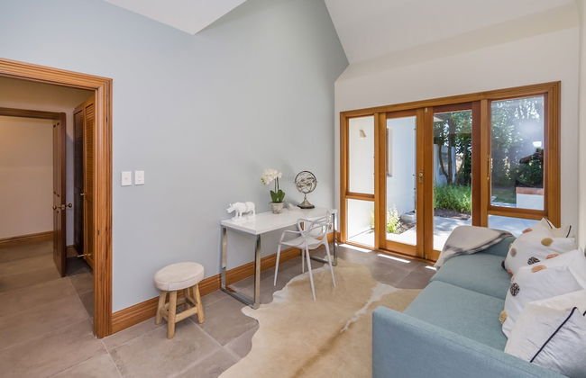 Bond Estate Luxury Accommodation - Foto 8