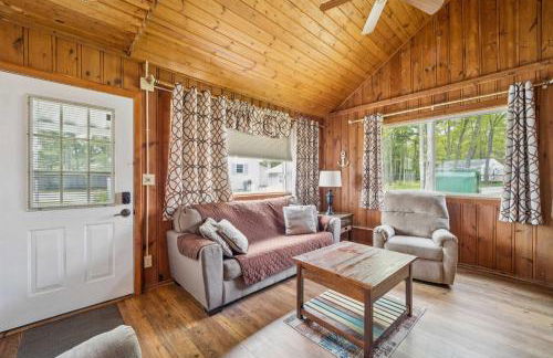 Sunnyside 3BR 1BA Relaxing Lakefront Retreat - Foto 7