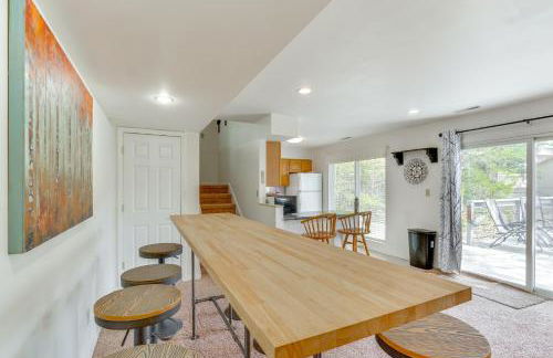 Balcony and Fire Pit Home on Lake of Ozarks! - Foto 7