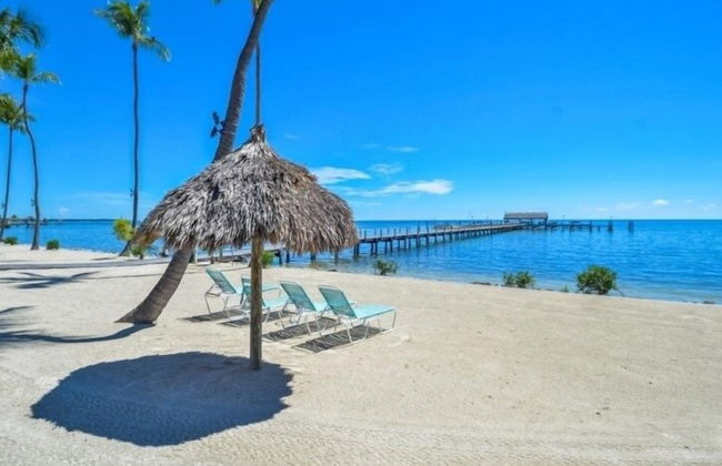 Direct Oceanfront With Private Staircase To Beach Prestigious Islamorada Condocomplex 2 Bedroom Condo by RedAwning - Photo 21