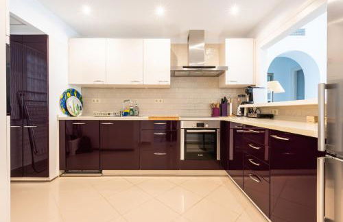 Alcazaba Beach Apartment - Photo 9