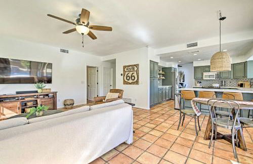 Upscale Phoenix Abode Walk to South Mountain Park - Foto 6