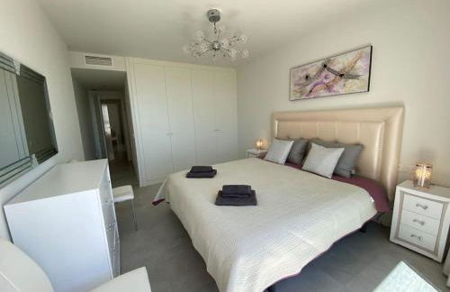 Deluxe sea view apartment with a swimming pool - Foto 6