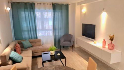 Moderno apartamento con garaje privado en el centro de Vigo - Foto 4