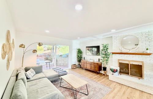 Echo by Coast to Cactus - Family-Friendly Home - Photo 18