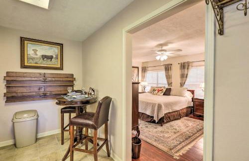 Less Than 1 Mi to Kyle Field Cozy Studio with Outdoor Space - Foto 14