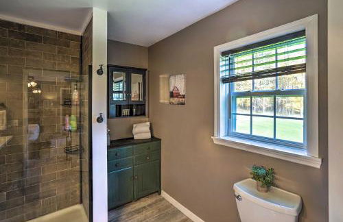 Game Room and Spacious Yard 10-Acre Catskills Home! - Foto 18