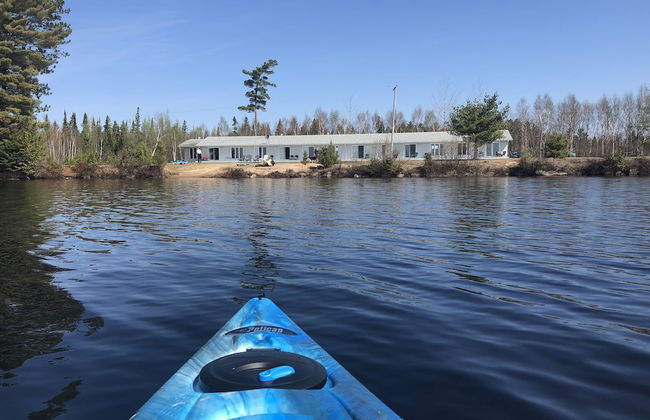 The Shores of Deer Lake - Foto 9