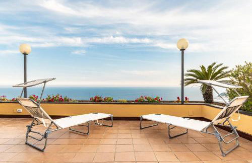 "Villa dei Poeti" piscina e vista mare mozzafiato - Foto 8