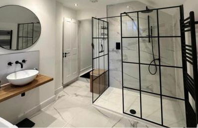 Exquisite Renovation in Central Location with Garden and Parking - Photo 30