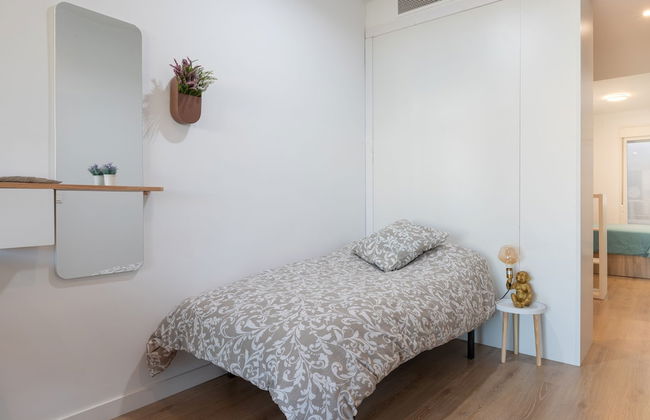 Maria Tubau in M Laga - Foto 18