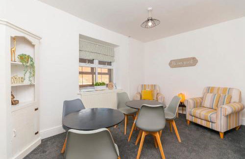 The SPACE Large House In Afan Forest Bike Park By STAE-Homes - Photo 6