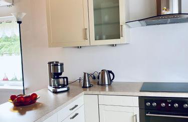 Piękny domek z dużym ogrodem - Foto 16