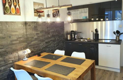 Moderne Wohlfühloase zentral in Seenähe - Pillow menu, 2 Stk 55" Smart TVs, NETFLIX, DisneyPlus uvm - Foto 7