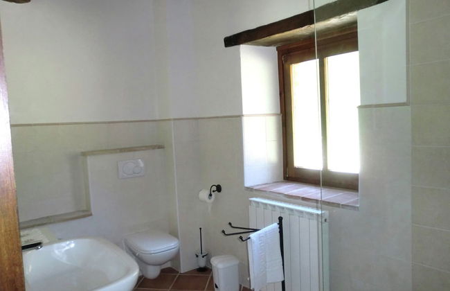 Stay With Local Flavors - Photo 10