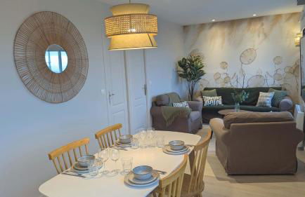 Beautiful beachfront apartment, 180d sea and cliff view - Foto 15