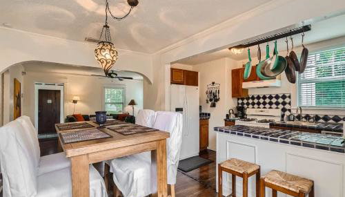 Casa Blanca - Chic Spanish-Style Cottage with Private Courtyard - Foto 4