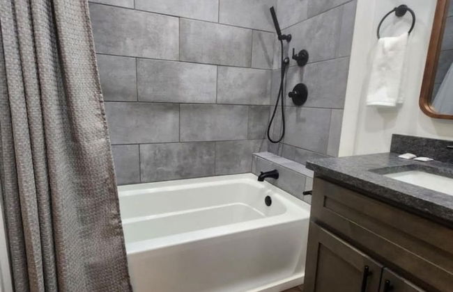 The Great Escape - 2 Bedrooms, 2.5 Baths, Sleeps 12 Home by RedAwning - Foto 13