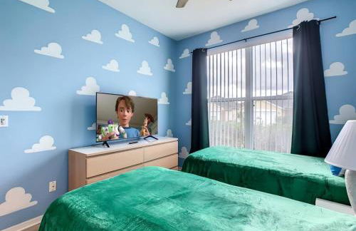 H504E Single Level POOL Home Themed Room by Disney - Foto 17