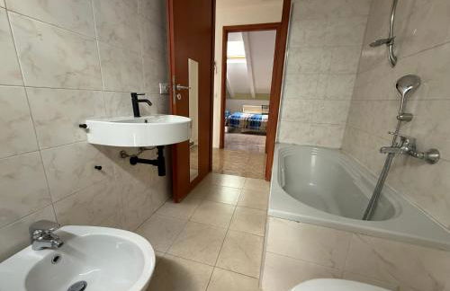 COZY APARTMENT NEAR MiLAN - Photo 3