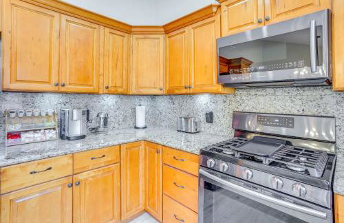 Idyllic Tustin Home with Private Patio and Grill - Foto 8