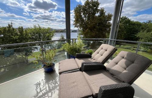 Beste Lage mit Warnowblick - großer Balkon, zwei Schlafzimmer, Aufzug, Stellplatz - Foto 21