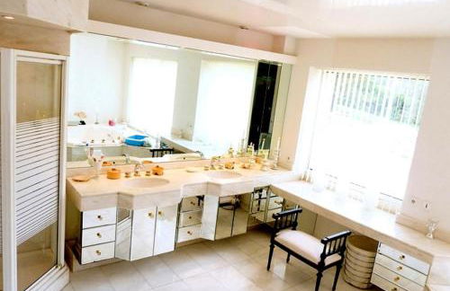 Luxurious private 100sqm studio with infinity pool - Foto 6