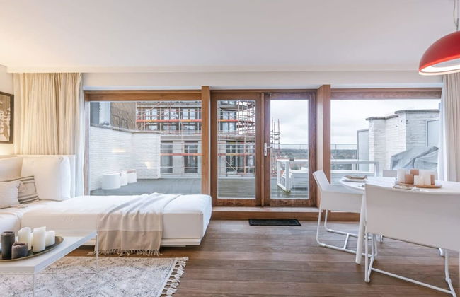 Modern Apartment With Terraces and Parking - Photo 27