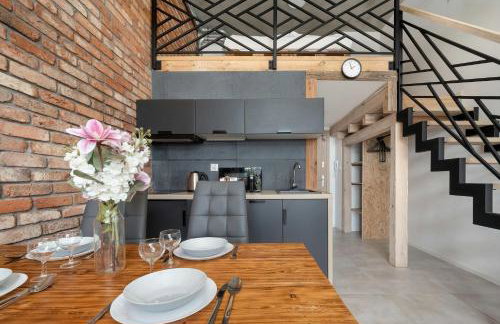 Elegant Studio with Air Conditioning Near the Airport in Wroclaw by Noclegi Renters - Foto 2