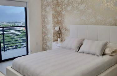 DOWNTOWN DORAL, FLORIDA. NEW CONDO STYLE RESORT. - Foto 10