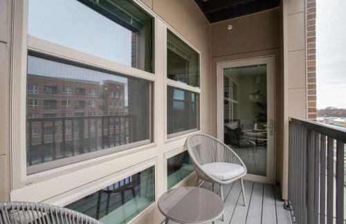 Fun & Comfort Await: Apartment at Alexandria - Foto 38