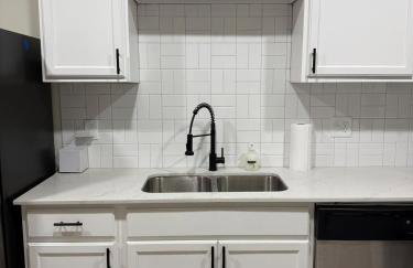 Spacious 3 bedroom 2 bath home in Downtown - Foto 66