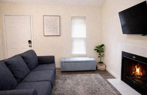 Two Bedroom Loft, King Beds, Down Town Convenience - Foto 11