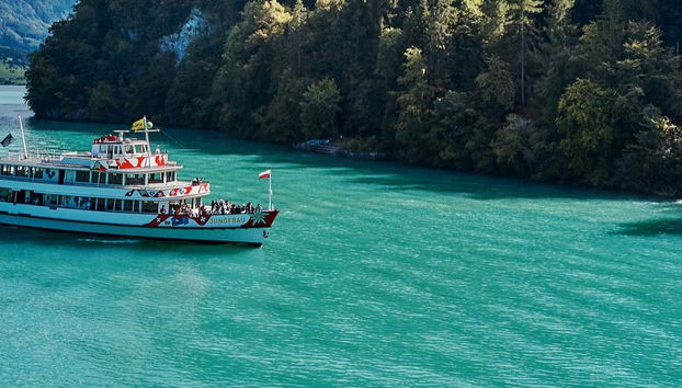 Giro in barca sul lago di Brienz