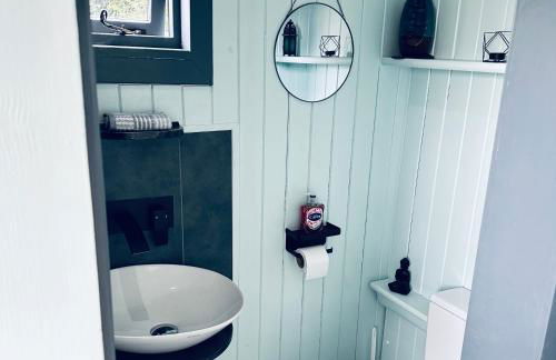 Harpers Huts - Zara - Foto 11