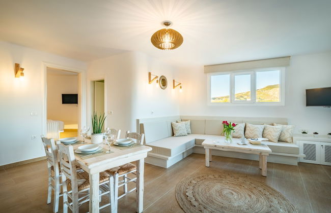 Klimata House - Private Hot Tub Pool & BBQ Villa - Photo 8