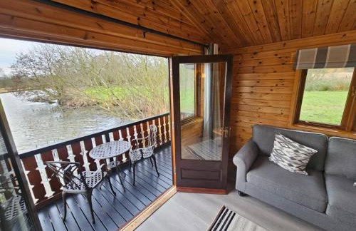 Wroxham Broads Lodge Houseboat - Photo 22