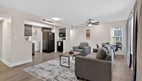 New Seasonal Comfort near USC and Riverwalk Trails - Foto 2