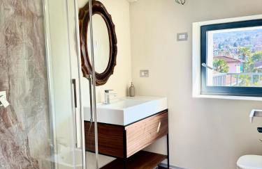 Top floor design apt, 3bd, 2bt! - Photo 20