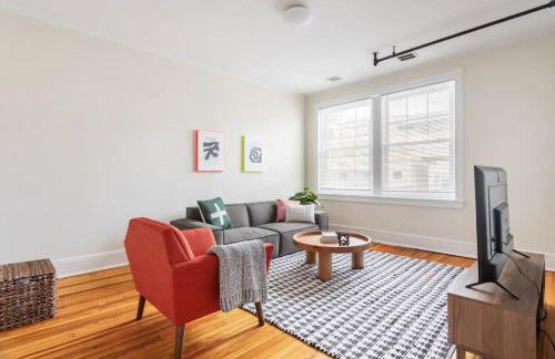 Fun & Funky 2BR in Downtown Princeton - Photo 1